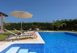 Evergreen Seaside Villa with private pool - 4