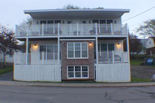 Dolan's Gold House - Pictou - 0