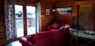 Glenmhor Log Cabin - 1
