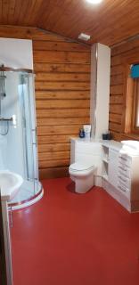 Glenmhor Log Cabin - 5
