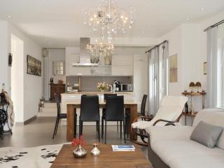 Dondras Residence - 1
