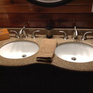 Summit River Lodge & Campsites - Valemount - 5
