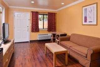 Americas Best Value Inn and Suites Clearlake - Clearlake - 2