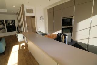 Luxury, central 3 bedroom, 3 bathrooms 5 mins from the Palais 410 - 2