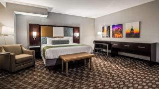 Best Western Premier NYC Gateway Hotel - North Bergen - 3