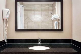 Days Inn by Wyndham Sylvan Lake - Sylvan Lake - 8