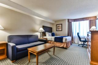 Best Western Plus Cambridge Hotel - Cambridge - 3