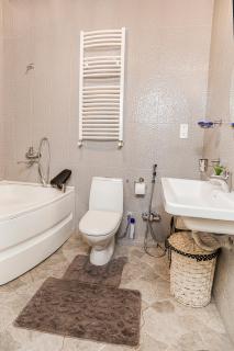 Tbilisi center 2 BD 80sq with Balcony and High ceiling - Tiflis - 4