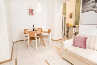 Tbilisi center 2 BD 80sq with Balcony and High ceiling - Tiflis - 7
