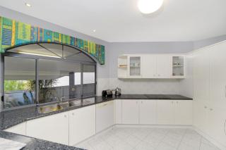 The Atrium 11 Kentia Close - Port Macquarie - 5