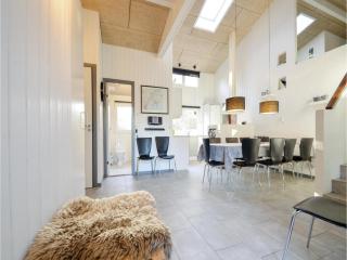 Awesome Home In Glesborg With Sauna - Fjellerup Strand - 5