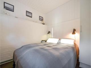 Awesome Home In Glesborg With Sauna - Fjellerup Strand - 4