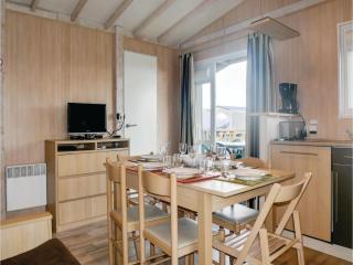 Nice Home In Grandcamp Maisy With Wifi - 8