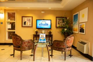 Days Inn by Wyndham Concord - Concord - 2