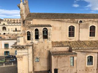 happy holidays - Noto - 1