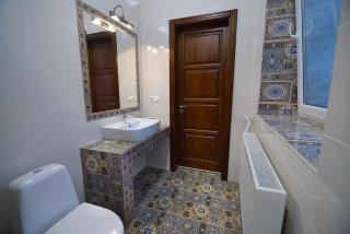 Hotel Tunnel of Love - 4