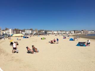 Self-contained small apt. Weymouth - 9