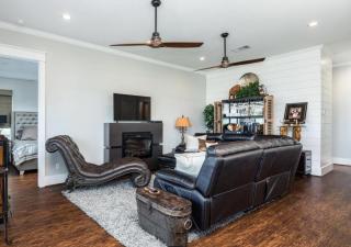 Beachfront Bliss - Galveston - 1