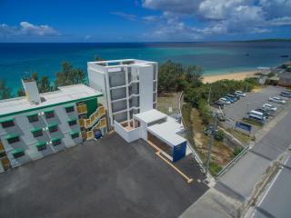 Hotel & Restaurant On the Beach Lue - Motobu - 0