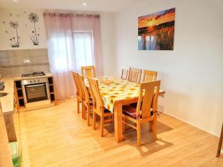 Family friendly house with a swimming pool Kastel Novi, Kastela - 16199 - 9