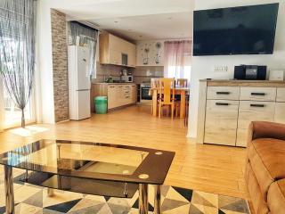 Family friendly house with a swimming pool Kastel Novi, Kastela - 16199 - 2