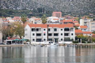 Apartments by the sea Trogir - 16210 - 3