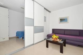 Apartments with a parking space Mavarstica, Ciovo - 16215 - Trogir - 2