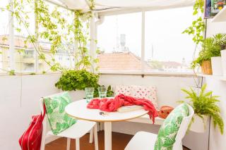 Duomo Views, Light, Jungle-inspired Studio with Terrace - Milan - 8