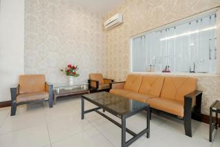 RedDoorz Plus @ Karebosi Area 2 - 5