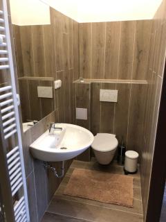 YELLOW STREET APARTMENT - 6