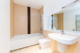 1 & 2 Executive Apartments next to Liverpool Street FREE WIFI by City Stay Aparts London - Londra - 5