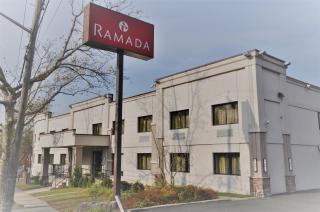 Ramada by Wyndham Staten Island - Staten Island - 2