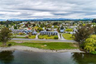 Lakeside Motel & Apartments - Te Anau - 5
