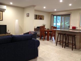 Emerald Creek Cottages - Emerald - 3