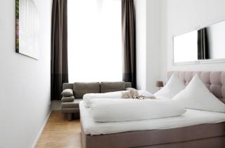 SC 04 by ROCKCHAIR Apartments l SUPERHOST Status l 4 Bedrooms Boxspringbeds 2 Bathrooms Balcony Elevator - Cozy Family & Business Flair welcomes you! - Berlim - 7