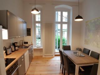 LANG Re by ROCKCHAIR Apartments l SUPERHOST Status l 2 Bedrooms Boxspringbeds in City Center - Cozy Family & Business Flair welcomes you! - Berlino - 4