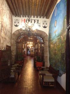 Hotel Los Escudos - Pátzcuaro - 6