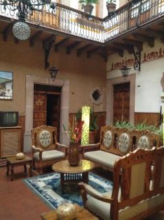 Hotel Los Escudos - Pátzcuaro - 2