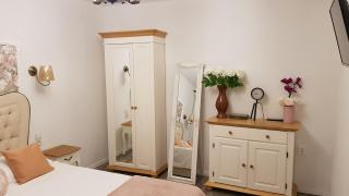 Glam Rose&White Downtown - Sibiu - 8
