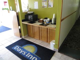 Days Inn by Wyndham Custer - 5