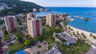 Sunset Two Bedroom Suite At Turtle Towers - Ocho Rios - 6
