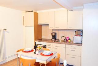 Sunny Day Holiday Apartment - Unterseen - 2