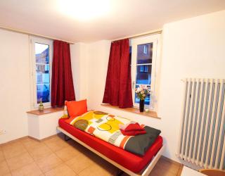 Sunny Day Holiday Apartment - Unterseen - 6