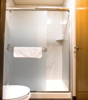 Ten Pin Inn & Suites - Moses Lake - 2