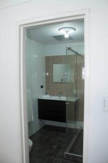 Spacious and Cozy Apartment - 8