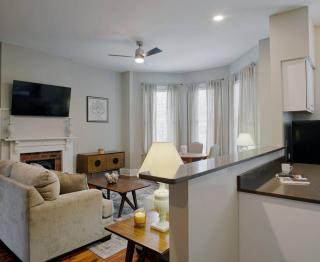 414B Waldburg st · 2 Bedroom Oasis near Forsyth Park - Savannah - 5