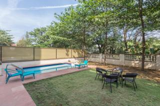 StayVista's Greenwoods Villa 5 - City-Center Villa with Private Pool, Terrace, Lift & Music System - Lonavala - 6