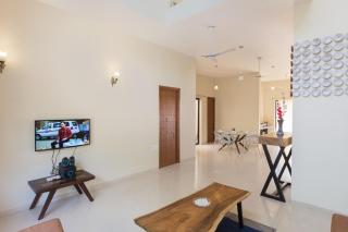 StayVista's Greenwoods Villa 5 - City-Center Villa with Private Pool, Terrace, Lift & Music System - Lonavala - 8