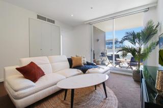 Lux 2BR Apt on Hindmarsh SQ-Pool-Gym-Sauna-Parking - Adelaide - 6