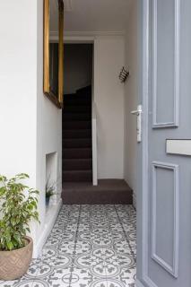 Beautiful Two Bed Mumbles Flat - with parking space - The Mumbles - 9